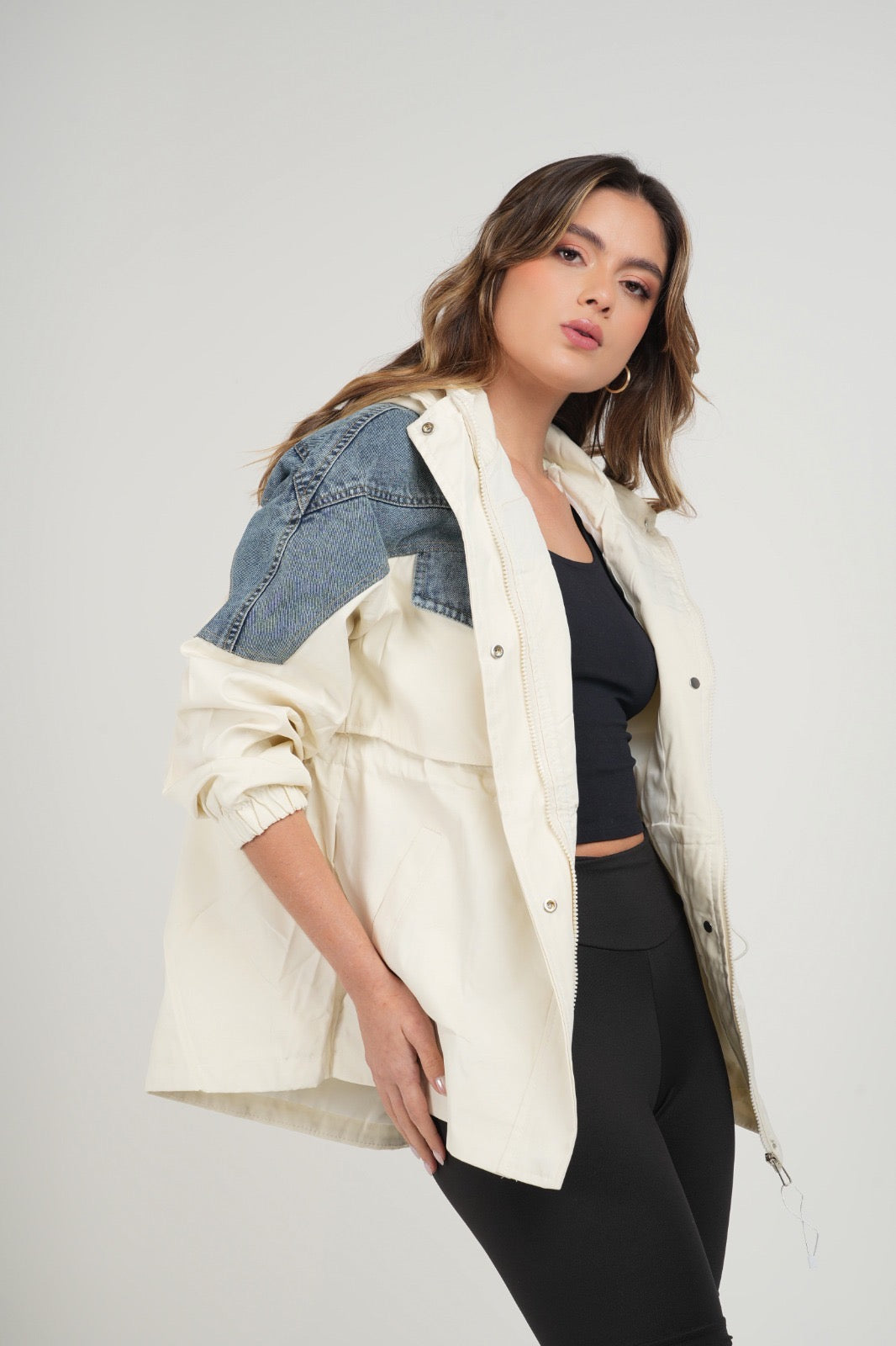 Parka Pakistán crema