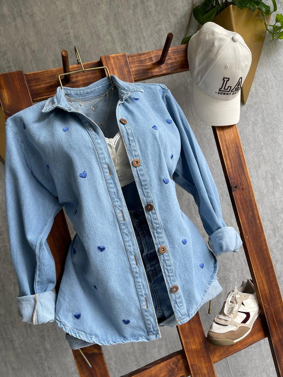 Camisera corazones bordados